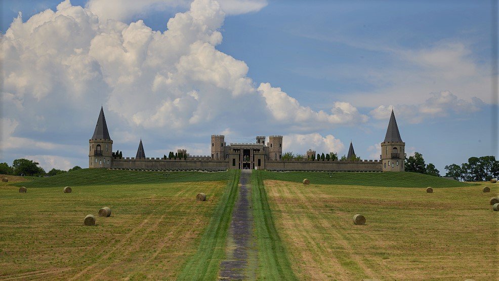 Photo of a castle in a field